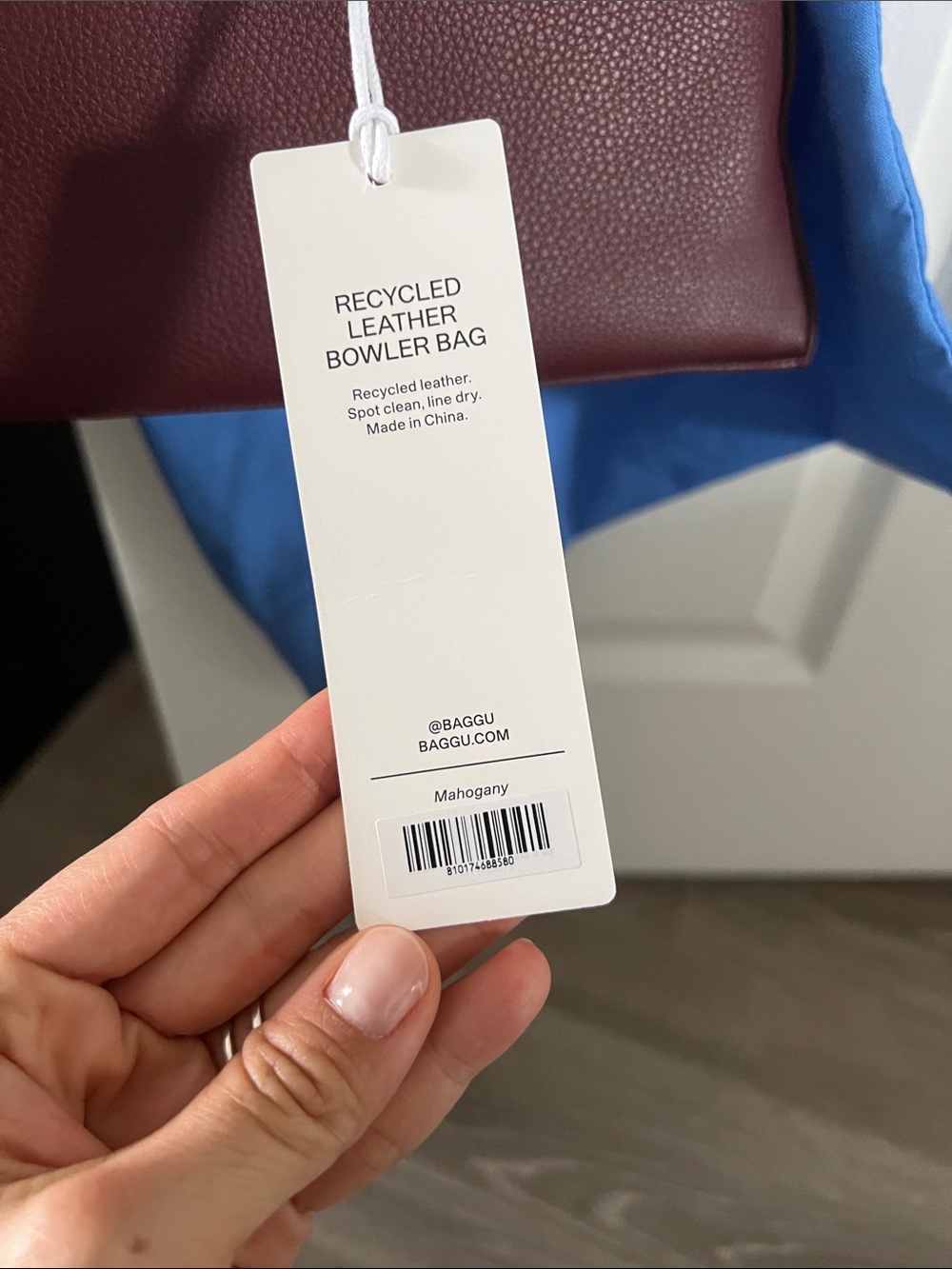 BAGGU Mahogany Recycled Leather Shoulder Tote with Branded Tag - Picture 2 of 3
